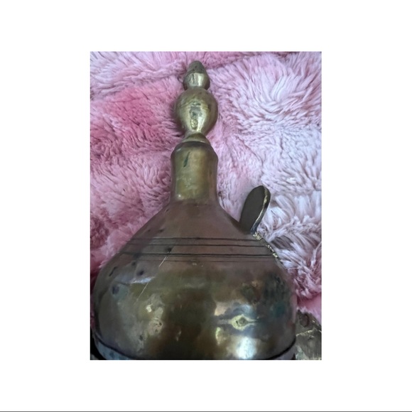 ANTIQUE ISLAMIC EWER - Picture 4 of 16